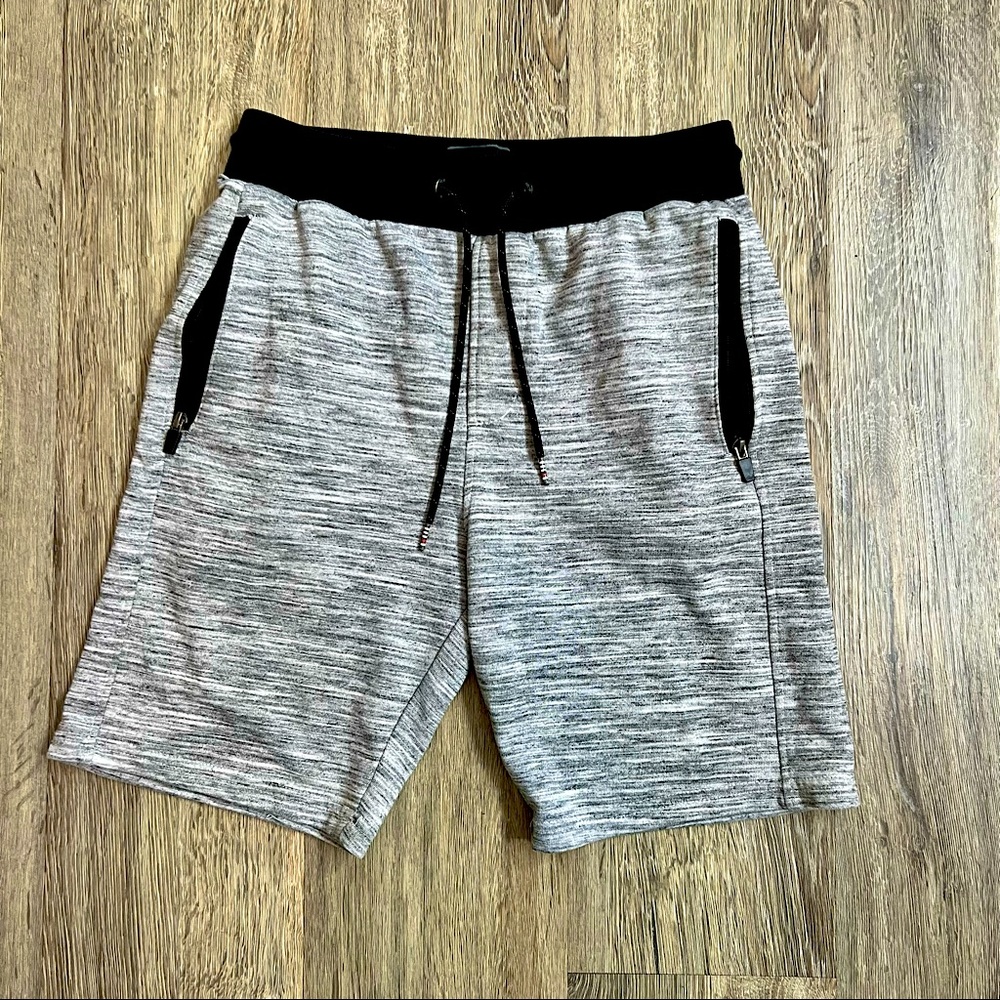 Valor Collective Grey Comfort Shorts size Small